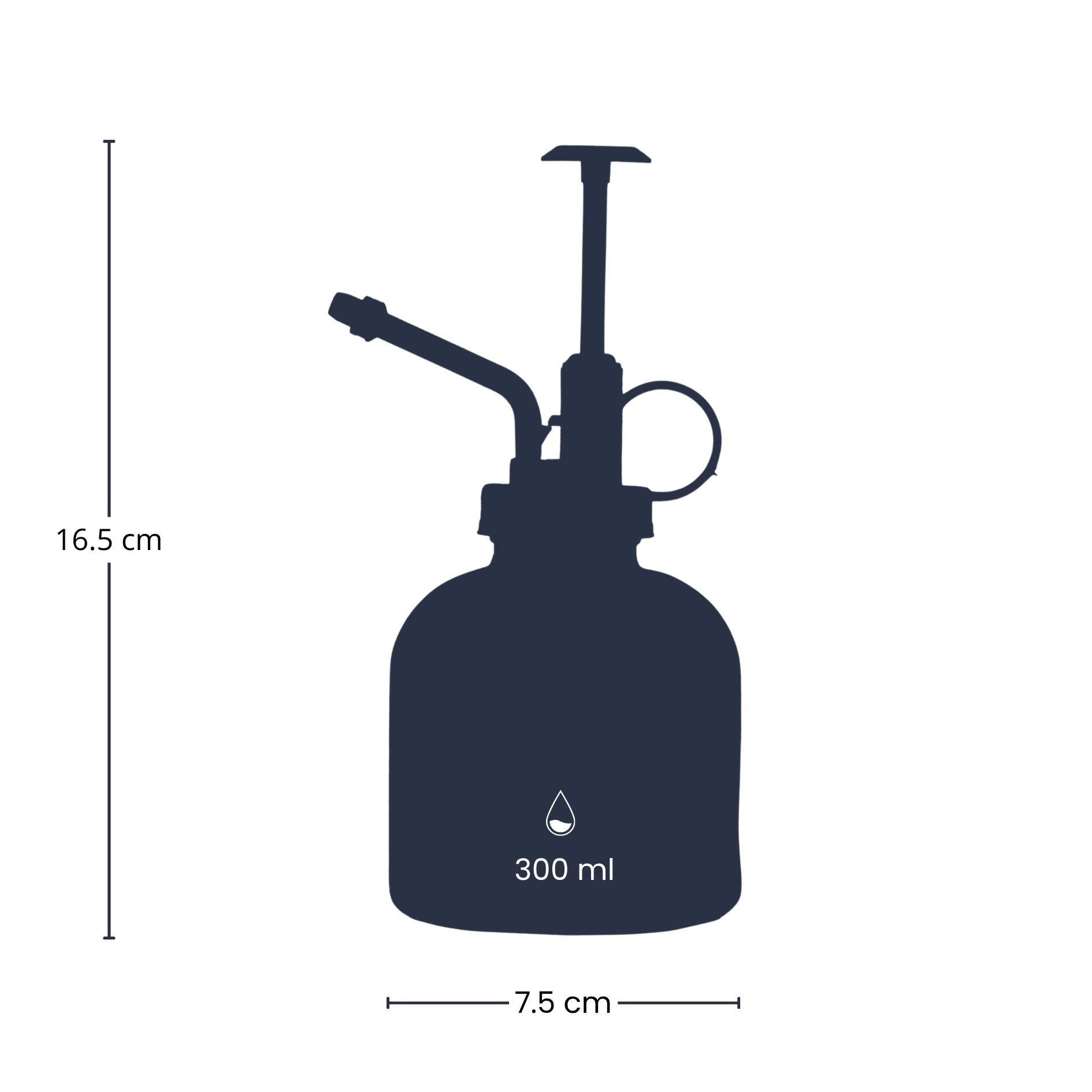 Detailansicht einer Pflanzenspritze im Einsatz